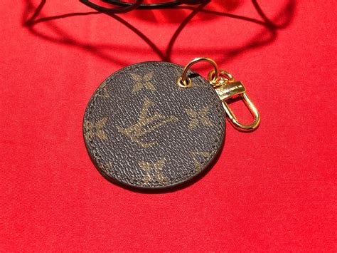 louis vuitton schlüsselanhänger|Louis Vuitton handbag charms.